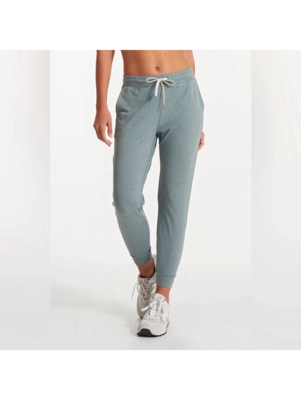 Vuori performance jogger stormy heather